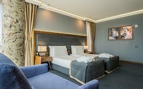 Budapest Hotel - Free Parking